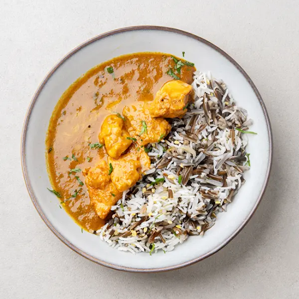 Slow cooked chicken curry with wild rice mix